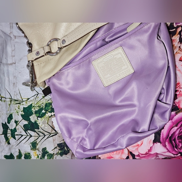 LIKE NEW COACH LEATHER SHOULDER BAG - Picture 2 of 11